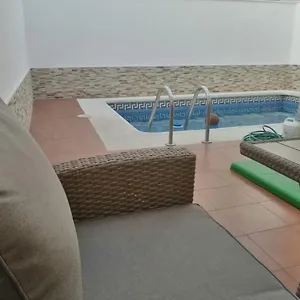 https://bonita-casa-con-piscina-privada.es-andalucia.com