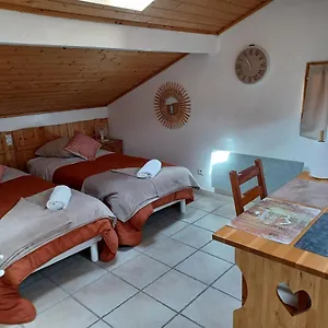 Le Mont-cenis, Garage Pour Motards Et Cyclistes, Gare A 800m Appartement Fourneaux (Savoie)